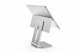 Kensington Ergonomische Halterung für Surface Pro & Go Modelle, Entwickelt in Zusammenarbeit mit Microsoft, Flexibler Tablet-Ständer mit Rutschfester Unterseite, Ideal für Büro & unterwegs, K58277WW