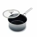 Merten & Storck Europäisch gefertigtes Kochgeschirr aus emailliertem Stahlkern, 2,1QT Stielkasserolle mit Deckel, Induktion, PFAS & PTFE-frei, spülmaschinenfest, ofen- und grillfest, wolkengrau