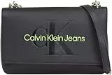 Calvin Klein Jeans Damen Umhängetasche Sculpted Flap Mittelgroß, Schwarz (Black/Dark Juniper), Einheitsgröße