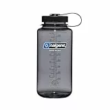 Nalgene Sustain Tritan BPA-freie Wasserflasche aus 50% Plastikabfällen, 900 ml, breite Öffnung, grau mit schwarzem Deckel