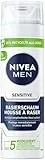 NIVEA MEN Sensitive Rasierschaum für Männer (200 ml), reichhaltiger Schaum mit Kamille und Vitamin E für eine sanfte Rasur, schützende Formel gegen Hautirritationen