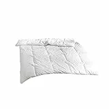 Traumschlaf Thinsulate Bettdecke warm, Füllung: 100% 3M Thinsulate Faser klimaregulierend für Allergiker geeignet 135x200 cm