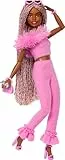 Barbie Deluxe Style-Puppe Nr. 4 mit Barbiecore-Outfit, rosa und braunen geflochtenen Zöpfchen, weichem rosafarbenem Oberteil mit pelzigem Kragen und passender Hose sowie Accessoires, HYV28