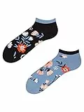 Dedoles Sneaker Socken Low Cut Füßlinge Unisex Damen Herren Baumwolle lustiges Design Geschenk links rechts verschieden, Farbe Blau, Motiv Wiesenstimmung, Gr. 39-42