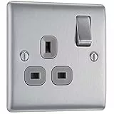 BG Electrical NBS21G-01 Einzelsteckdose aus gebürstetem Stahl mit Schalter, 13 A