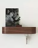 Kazai. Schlüsselbrett 'Toke' | Minimalistisches Schlüsselhaken-Design aus Berlin | Moderner Schlüsselhalter mit Ablage aus Holz | Schlüsselregal als Flur Möbel für die Wand | Walnuss