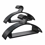 ABHENG 50 Stück Kunststoffbügel, Hochwertig Robuste Schlanke Platzsparende Bügel,Kleiderbügel für Pullover, T-Shirts, Hemden und Hosen, 41,7 cm x 21 cm, Schwarz, APY0850B