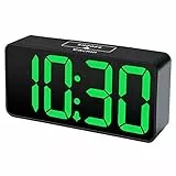 Eachui LED Wecker Digital mit USB-Ladeanschluss, Große Ziffern Display, Helligkeit und Lautstärke Regelbar, Snooze, 12/24HR, digital Uhr Netzbetrieben (Schwarz & Grün)