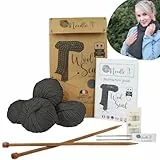 Needle It® - Komplettes Strickset für Anfänger mit Stricknadeln - Strickschal aus Wolle - Geschenkidee (Grau)