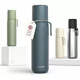 LARS NYSØM Thermosflasche aus Edelstahl - Doppelwandige Isolierflasche mit Becher & Tragegurt, Auslaufsichere Trinkflasche Edelstahl & Thermoskanne für Reisen, Büro & Outdoor (Stone Blue, 750ml)