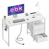ODK Schreibtisch mit 3 Schubladen aus Stoff, Computertisch mit 2 Steckdosen und USB-Buchsen, Umkehrbarer PC Tisch Bürotisch für Home Office(Weiß, 120x48x75,5 cm)