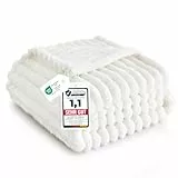 BEDSURE Kuscheldecke für Zimmer Deko - Wolldecke & Fleecedecke, Sofadecke, Weiche Warme Grobe Korddecke für Couch, Wohn- & Kuscheldecken, Tagesdecke, Wollweiß, 150 x 200 cm