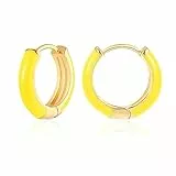 MESOVOR Kleine Goldene Creolen für Damen, 18 Karat Vergoldete Leichte Huggie-Ohrringe | Hypoallergene Emaille Geschenke für Mädchen (Heißes Gelb)