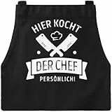MoonWorks® Grill-Schürze Kochschürze für Männer mit Spruch Hier kocht der Chef persönlich Baumwoll-Schürze Küchenschürze schwarz unisize