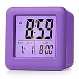 Plumeet Digitaler Reisewecker, Einfach Einzustellen, mit Schlummermodus, Weichem Nachtlicht, Großem Zeit-, Monats-, Datums- und Alarm-Display, Ansteigendem Soundalarm (Lila)