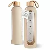 Moritz & Moritz Trinkflasche Glas 1000ml cream - Auslaufsicher - Glasflasche für Sport, Schule, Uni oder Arbeit - Mit schützender Silikonhülle - inklusive Motivationsskala - mit Bambusdeckel
