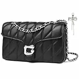 Travistar Umhängetasche Damen Handtasche Schwarz - Kleine Vegan Leder Crossbody Bag, Schultertasche mit Kette, Elegante Abendtasche & Clutch mit süßem Anhänger, für Alltag, Party, Geschenk