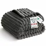 WAVVE Kuscheldecke Flauschig Decke - 150x200cm - Grau - Weiche Flanell Fleecedecke, Sofadecke & Couchdecke, Warme Korddecke für Wohnzimmer Deko, Sofaüberwurf Tagesdecke