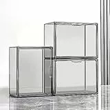 GUDEMAY Grau Transparente stapelbare Kunststoffboxen mit magnetischem Verschluss - Staubdichte Aufbewahrung Vitrine Schaukasten Ideal für Figur, Bücher, Kosmetik, Schuhe und Handtaschen (3er Set)