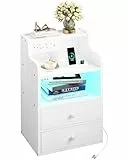 IRONCK Nachttisch LED mit Steckdose und Ladefunktion, Beistelltisch Holz, Nachtschrank mit 2 AC, 1 USB& 1 Type-C Anschlüsse, Sofatisch mit 2 Schubladen, Nachtkästchen Wohnzimmer,Schlafzimmer, Weiß