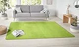 Hanse Home Nasty Läufer – Flauschiger Kurzflor Teppich Einfarbig Unifarben für Esszimmer, Wohnzimmer, Kinderzimmer, Flur, Schlafzimmer, Küche – Uni Grün, 80x150cm