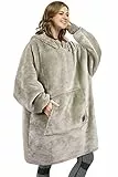 Kato Tirrinia Hoodie Decke mit Ärmeln - Kuschelpullover als Geschenke für Damen Herren, Weiche Tragbare Decke zum Anziehen Erwachsene Kuscheldecke mit Ärmel Warm Geschenke für Frauen Mütter, Latte