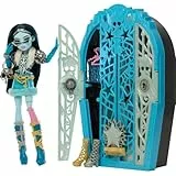 Monster High Skulltimate-Secrets-Set aus Puppe und Accessoires, Hauntlywood Mysteries Frankie Stein mit zauberhaftem Kleiderschrank und über 19 modischen Überraschungen wie Puppenkleidung, JBG81