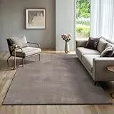 the carpet Rio - Moderner Kurzflor Teppich, weicher und pflegeleichter Anti-Rutsch-Teppich mit 3D-Optik, robust, für Wohnzimmer und Schlafzimmer, Beige, 200 x 280 cm