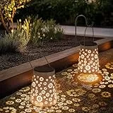 Ketom Solarlampen für Außen Hängend/Stehend, 2 Stück Retro LED Solar Laternen, IP65 Wasserdicht Metall Solarlaternen, für Garten, Draußen, Patio, Weg, Camping, Rasen, Weiß(Liebesblumenmuster)
