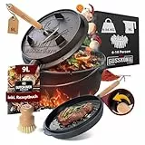 GUSSKÖNIG Dutch Oven Set - Eingebrannter Dutch Oven 9 Liter [6-10 Person]-Feuertopf Gusseisen mit Füßen-Schmortopf Doppelfunktion-2in1 Deckelheber, Bürste & DutchOven Rezeptbuch-30 Jahre Garantie