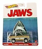 Hot Wheels Jaws aus dem Film Lo SQUALO Die Cast Modellauto 1975 Chevy Blazer Custom Amity Police Maßstab 1:64 - Länge 7cm HKC24