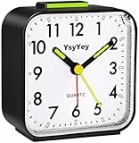 YsyYey Analoger Wecker ohne Ticken – Lauter Alarm für Tiefschläfer, Schlummerfunktion, Nachtlicht auf Knopfdruck, batteriebetrieben (1×AA), kompakt für Nachttisch & Reise