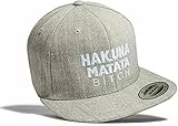 Baddery Cap Flexfit Snapback - „Hakuna Matata Bitch“ - Bestickte Kappe für Herren & Damen (Grau)