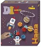Hama Perlen 3257 Bügelperlen Weltraum, Geschenkpackung mit ca. 2.500 Midi-Perlen, 2 Stiftplatten, Mobile-Ring, Schnur, Motiv-Vorlage, Bügelpapier, für Kinder ab 5 Jahren