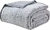 EMME Kuscheldecke mit Eleganter Randnaht | Flauschige Sherpa Decke 150x200 cm | Doppelseitig Extra Weich & Langlebig | Warme Wendedecke für Sofa, Bett und Zuhause (Grau)