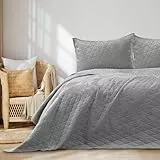 RESTILO Tagesdecke 260x280 cm Silber Steppung Velvet Samt Laila