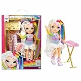 Rainbow High Junior High Rock Band - Amaya, Regenbogenfarben - 23 cm Modepuppe mit Keyboard, Individuell mit Aufklebern Gestaltbar, Beweglich, Süßes Spielzeug für Kinder ab 4 Jahren