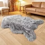 twirush Faux Lammfell Schaffell Teppich 60x90 cm, Lammfellimitat Teppich Flauschiger Weicher Longhair Fell Lammfellimitat Carpet für Stühle Sofa Schlafzimmer Kinderzimmer (Grau, Unregelmäßig)