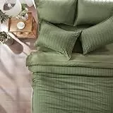Freyamy Seersucker Kissenbezug 40x80cm 2er Set Grün Olivengrün Geprägt Streifen Strukturiert Chic Kopfkissenbezug 100% Microfaser Weiche Kissenhülle Bequem Kissenbezug mit Reißverschluss