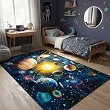 TAPISO Cosmo Game Teppich Kinderzimmer Planeten | Kinderteppich Spielteppich Kinder Bunter Lernteppich Weltraum | Kurzflor, rutschfest, Pflegeleicht, Pädagogisch Dekorativ 160 x 230 cm
