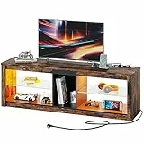 Bestier TV-Schrank mit Steckdosen, Lowboard für 65 Zoll & kleinere TVs, 140 x 35 x 47 cm, Fernsehschrank mit RGB-LED-Leuchten, 3 Steckdosen und 2 USB Ladeanschluss für Wohnzimmer, Dunkelbraun