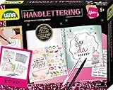 Lena 42334 - Handlettering Starter Set, Malset mit illustriertem Ringbuch, 4 Buchstaben Schablonen, 4 Stiften, 4 Stickerbögen und 4 Postkarten, Handschrift Schreibset, Kreativset für Kinder ab 8 Jahre