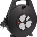 Brennenstuhl Vario Line Kabelbox 3-fach mit USB/Mini-Kabeltrommel für den Innenbereich schwarz