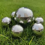 gexuamz Edelstahl Gartenkugel Spiegelpoliert Hohlkugel Sortiert Silber Teichkugeln - Reflektierende Gazing Ball für Hausgarten Miniteich Dekorationen 50/100MM
