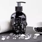 accentra Seifenspender Totenkopf mit Flüssigseife - Schädel/Skull - Totenkopf Deko für das Badezimmer