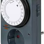 Brennenstuhl Zeitschaltuhr MZ 20, mechanische Timer-Steckdose grau