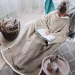 Catalonia Classy Warmere Decke mit Ärmeln, weiche Kuscheldecke mit Armen