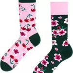 Many Mornings Unisex Cherry Blossom Mismatched Socken