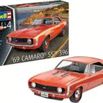 REVELL 07712-'69 Camaro SS 1:25 originalgetreuer Modellbausatz für Fortgeschrittene