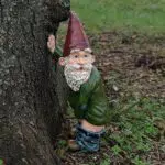 Runsmooth 15cm Gartenzwerg Ornament, lustiger pinkelnder Gnom Frecher Gartenzwerg für Rasenschmuck